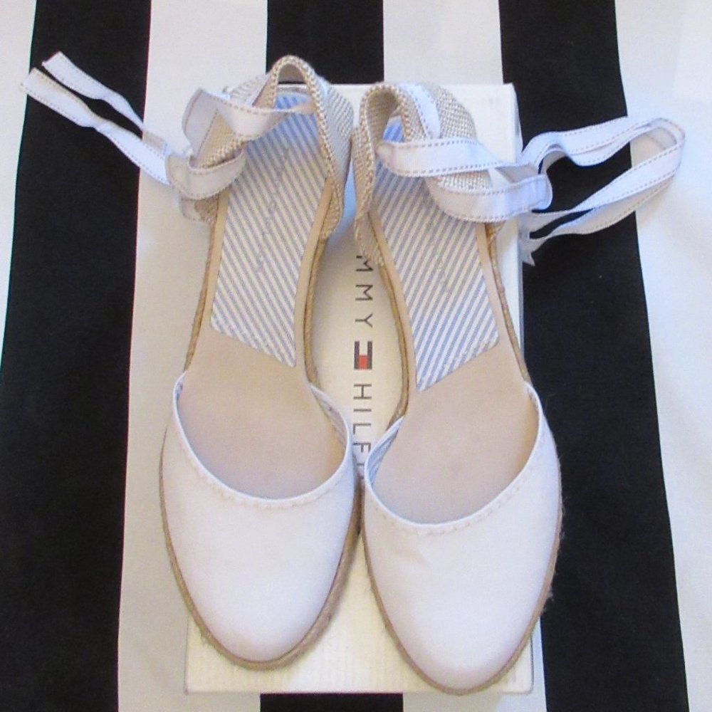 Tommy Hilfiger Regina Lace-Up Espadrilles - Picture 3 of 8
